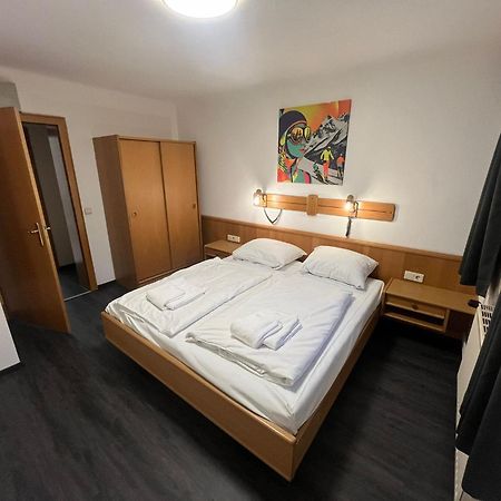 Twenty Seven City Hotel Τσελ αμ Ζέε Εξωτερικό φωτογραφία