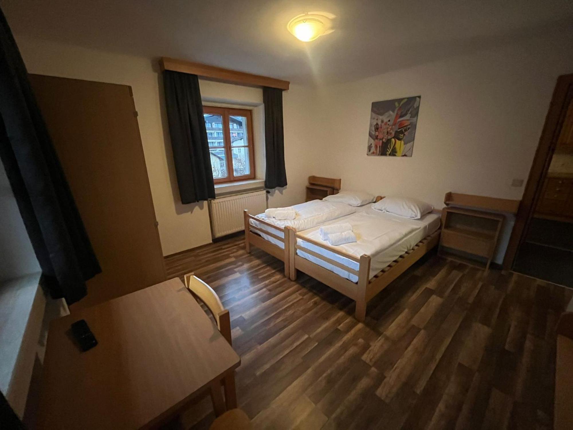 Twenty Seven City Hotel Τσελ αμ Ζέε Εξωτερικό φωτογραφία