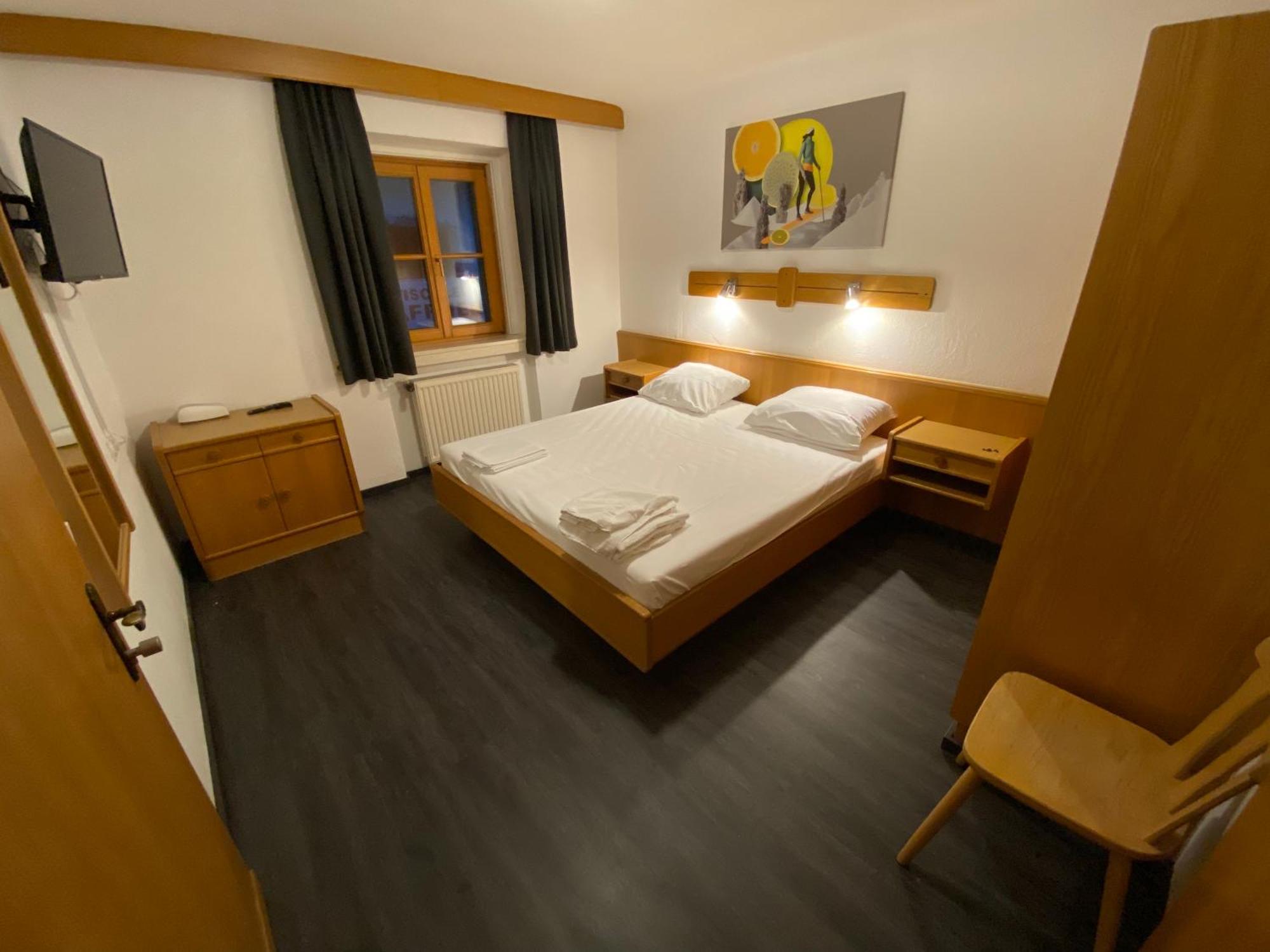 Twenty Seven City Hotel Τσελ αμ Ζέε Εξωτερικό φωτογραφία