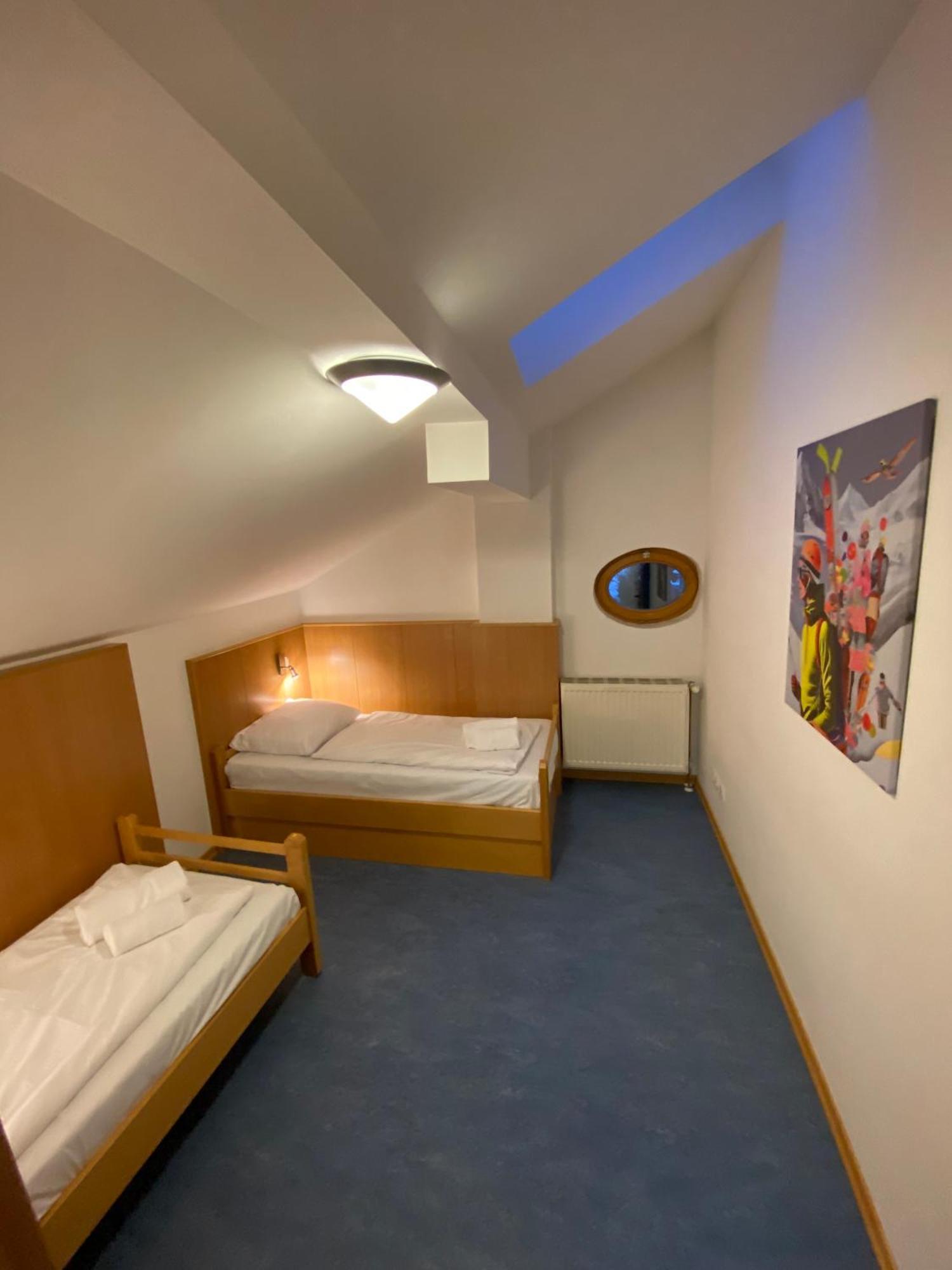 Twenty Seven City Hotel Τσελ αμ Ζέε Εξωτερικό φωτογραφία