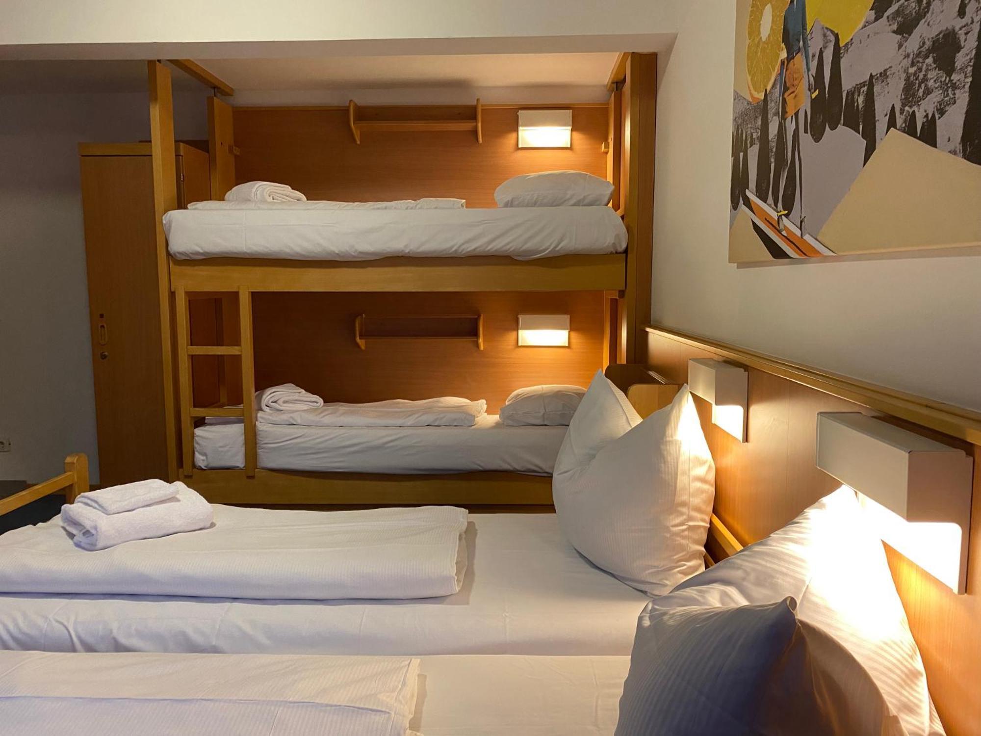 Twenty Seven City Hotel Τσελ αμ Ζέε Εξωτερικό φωτογραφία